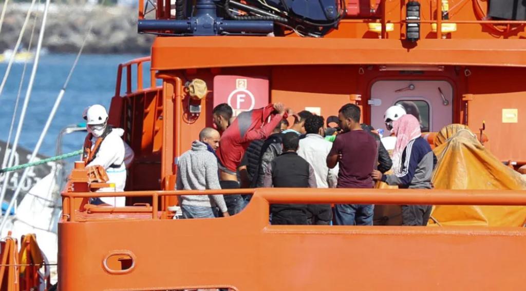 Mundo/
Pelo menos três pessoas morreram a bordo de um bote ao largo das Canárias