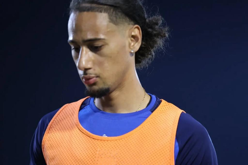 Desporto/
Steven Moreira e Hélio Varela dispensados da selecção devido a lesão