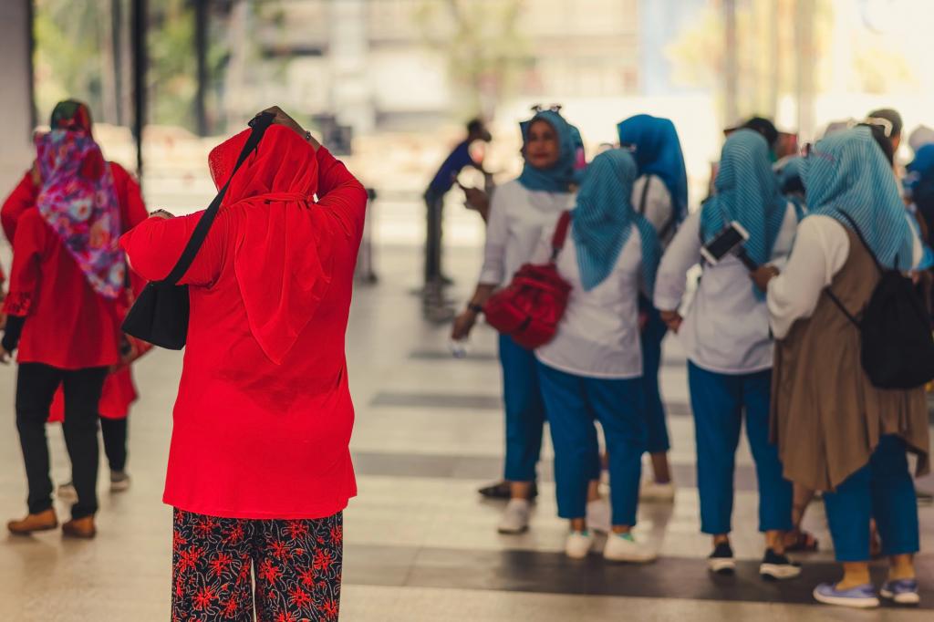 Mundo/
Escolas iranianas reabrem depois de sete meses fechadas devido à guerra