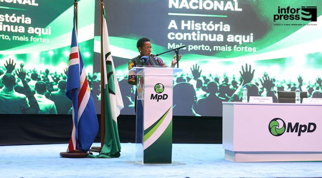 Política/
Isa Costa, Orlando Dias e Celso Ribeiro são os novos vice-presidentes do MpD