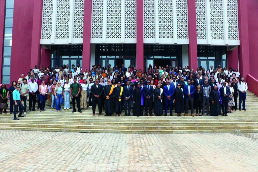 Abertura do Ano Académico/
Abertura do Ano Académico -
Uni-CV com orçamento reforçado e o desafio de responder aos problemas do país
