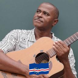 Manuel de Candinho lança projecto “A Música nos ensina a viver amavelmente”