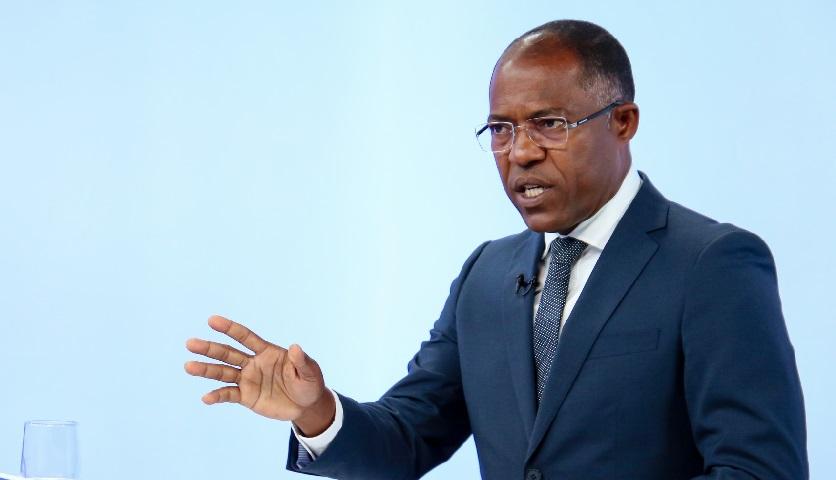Francisco Carvalho Identifica 'Gorduras' no Estado e Possíveis Cortes