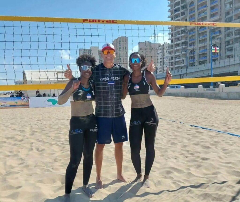 Irmãs Varela avançam no voleibol de praia