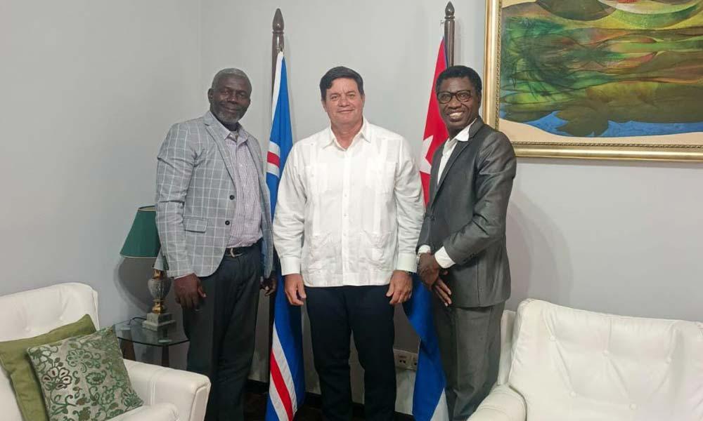 Antigos estudantes cabo-verdianos em Cuba promovem ação solidária para apoiar o país