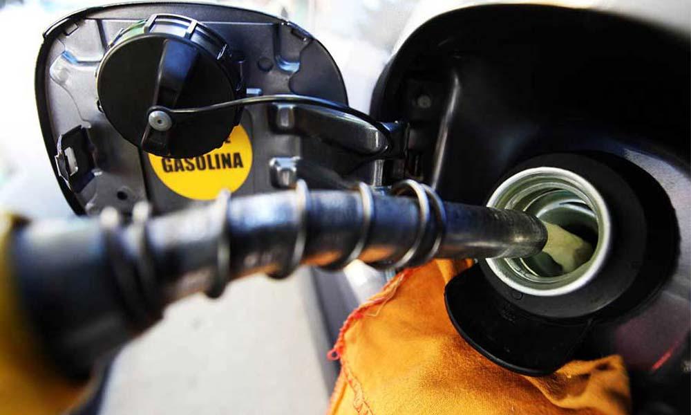 Combustíveis mais caros em Setembro: gasolina sobe de 168,10 escudos por litro para 175,40 e o gasóleo normal sobe de 157,60 para 169,40 escudos