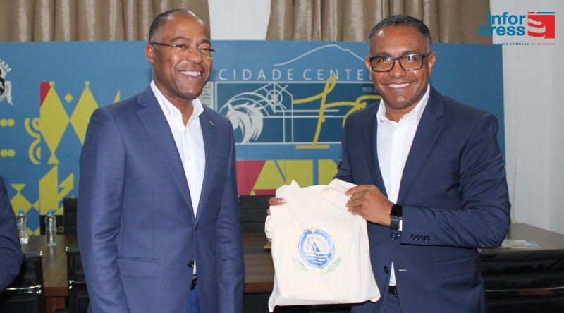 Visita de Francisco Carvalho à ilha do Fogo: Nuías Silva quer estratégia integrada para impulsionar desenvolvimento da Região Fogo-Brava