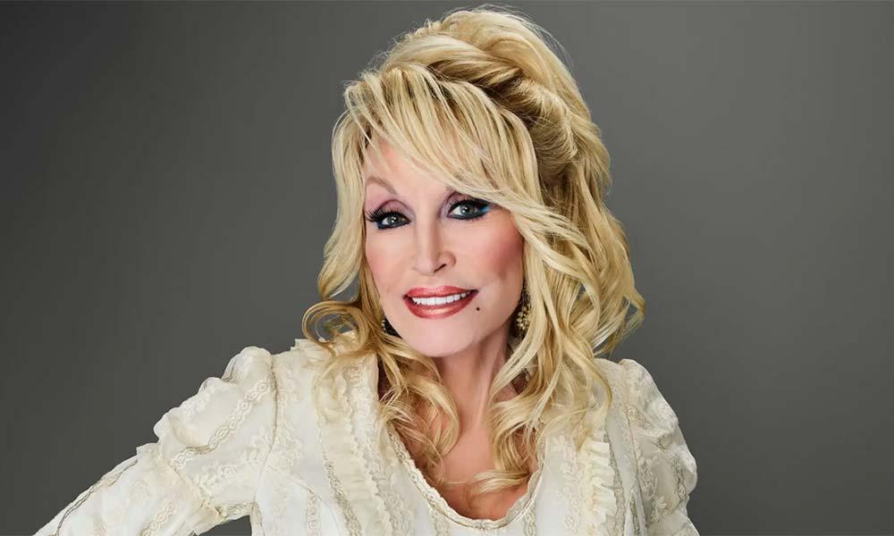 Estados Unidos decreta luto pela morte de Dolly Parton, lendária cantora norte-americana de música country