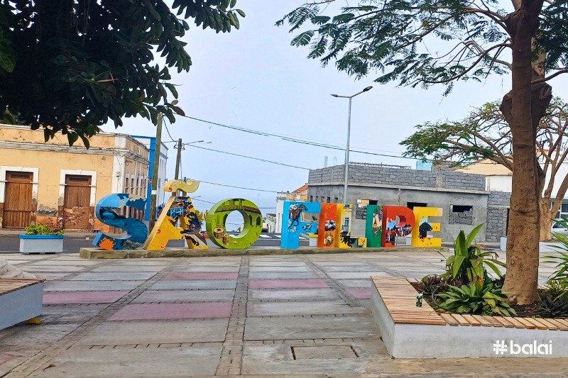 Fogo: São Filipe celebra 104 anos de elevação à categoria de cidade com inauguração de monumento ao emigrante