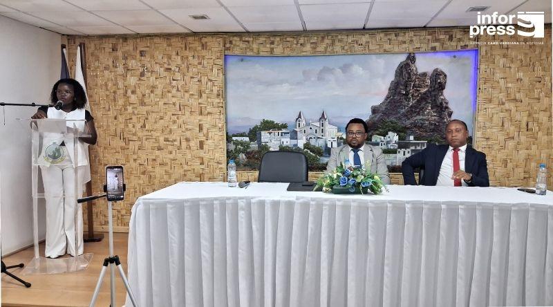 São Salvador do Mundo: Sessão solene marcada por elogios à governação e críticas da oposição