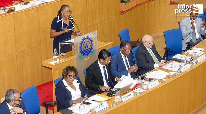 Parlamento: PAICV defende orçamento rectificativo como equilíbrio entre medidas sociais e rigor financeiro