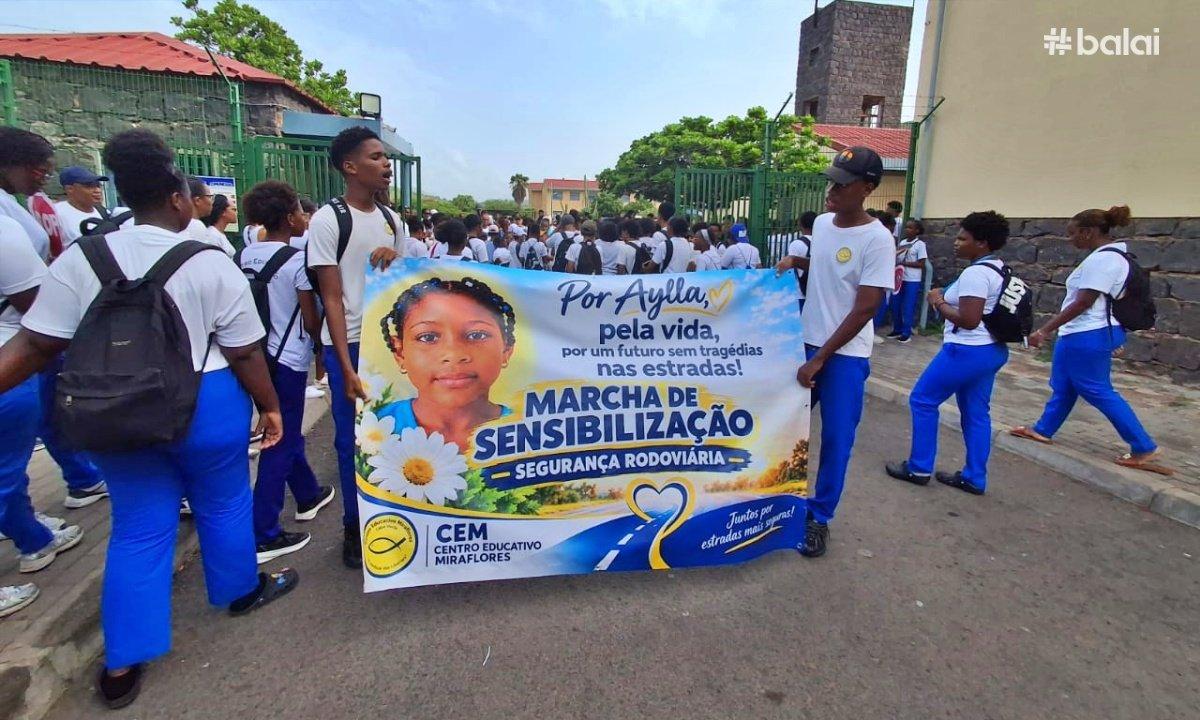 Marcha por Aylla Danielle: Miraflores defende lombas junto às escolas e educação rodoviária no currículo escolar