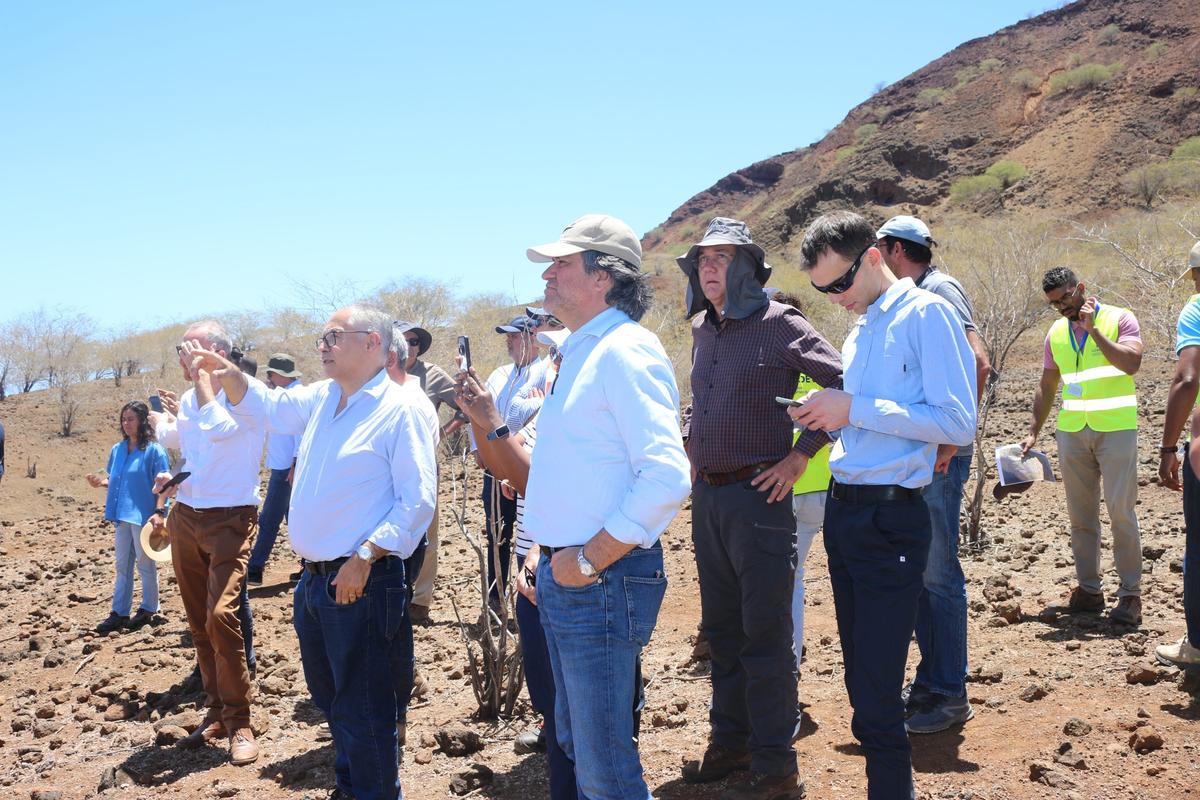 Projeto de armazenamento de energia em Ribeira Grande de Santiago entra em nova fase com reunião técnica e visita ao terreno