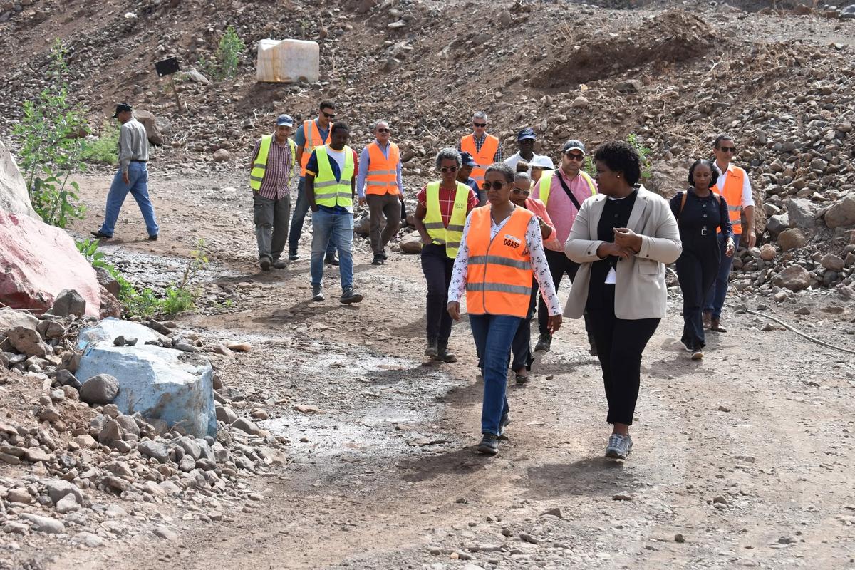 Ministra da Agricultura acompanha execução das obras na Bacia Hidrográfica de São João Baptista – Ribeira Grande Santiago